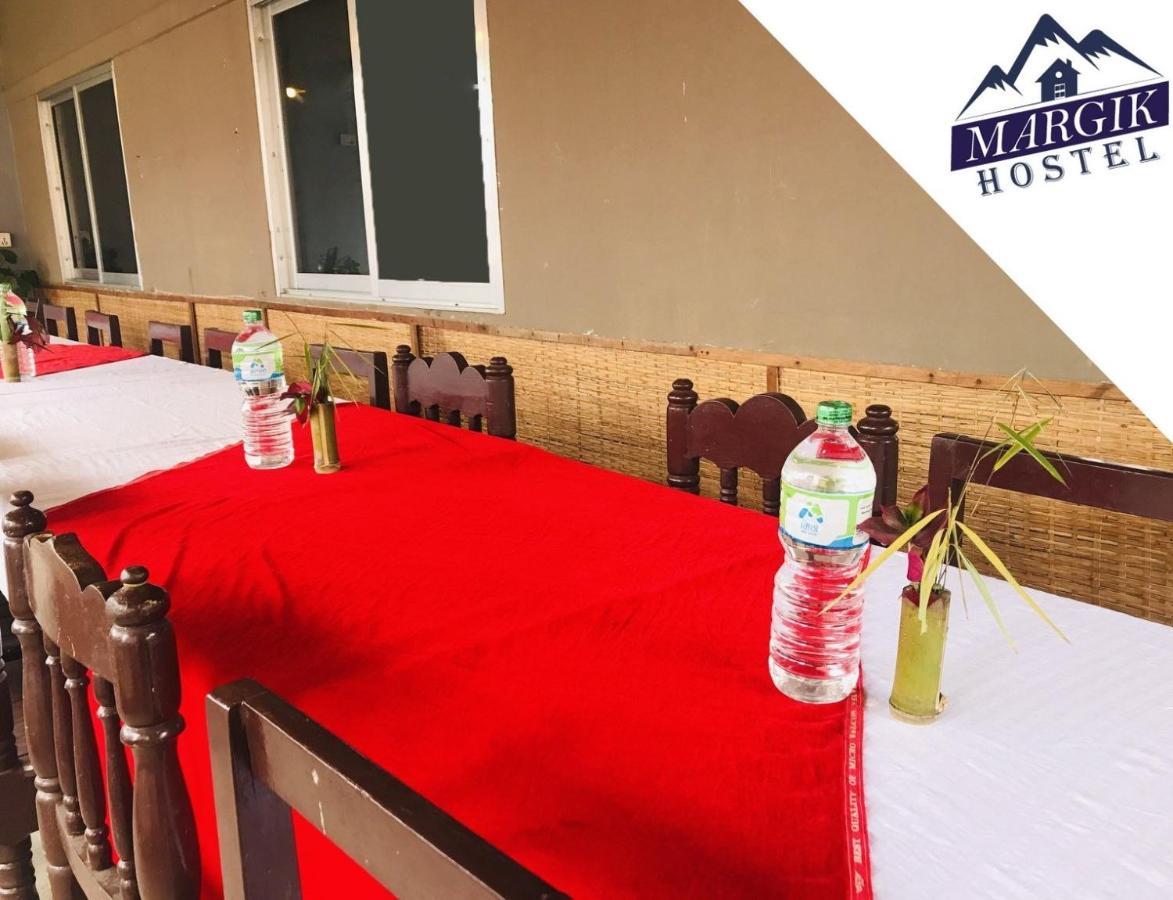 Margik Backpackers Hostel Pokhara Exterior foto