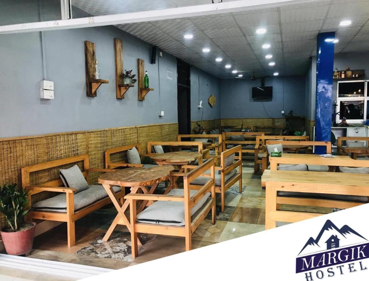 Margik Backpackers Hostel Pokhara Exterior foto