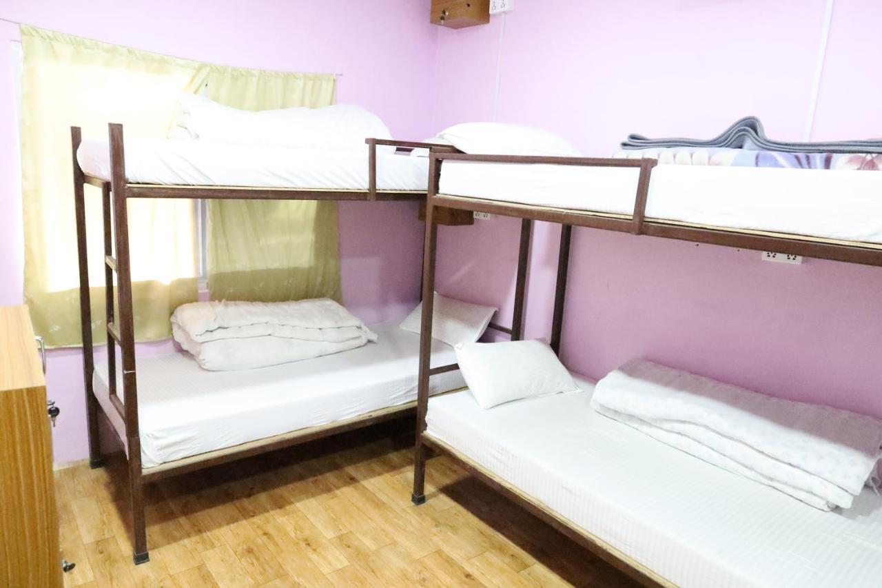 Margik Backpackers Hostel Pokhara Exterior foto