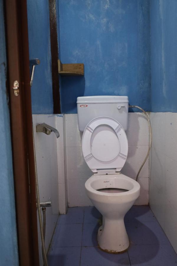 Margik Backpackers Hostel Pokhara Exterior foto